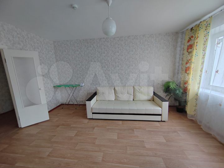 3-к. квартира, 80 м², 5/17 эт.