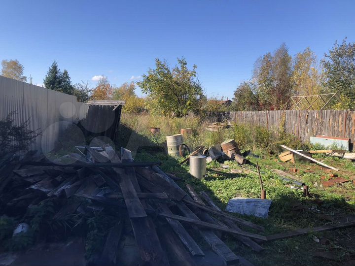 Дом 33 м² на участке 5,3 сот.