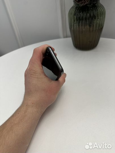 iPhone X, 64 ГБ
