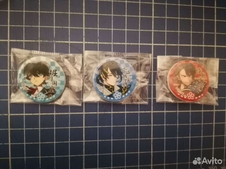 Значки с аниме