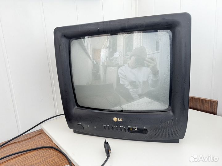 Телевизор lg CF -14F89