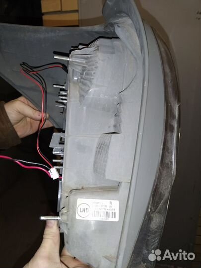 Фонарь задний правый toyota