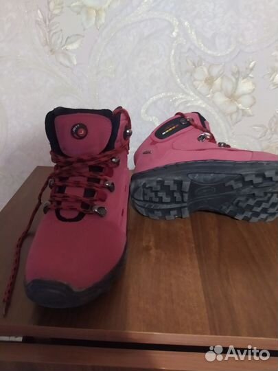 Ботинки женские 38