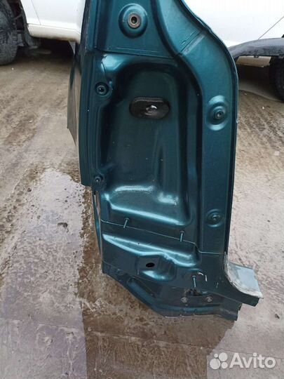 Крыло заднее левое Volkswagen Touran1