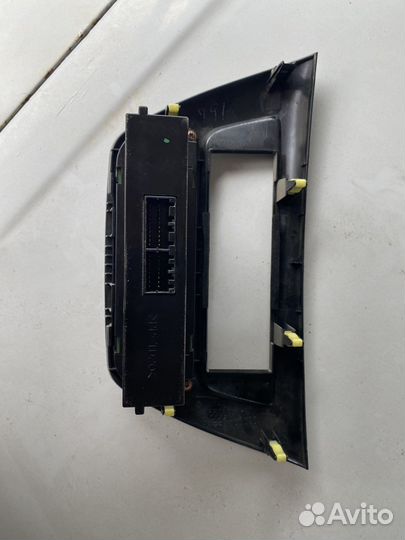 Панель и блок управления печкой lancer 9