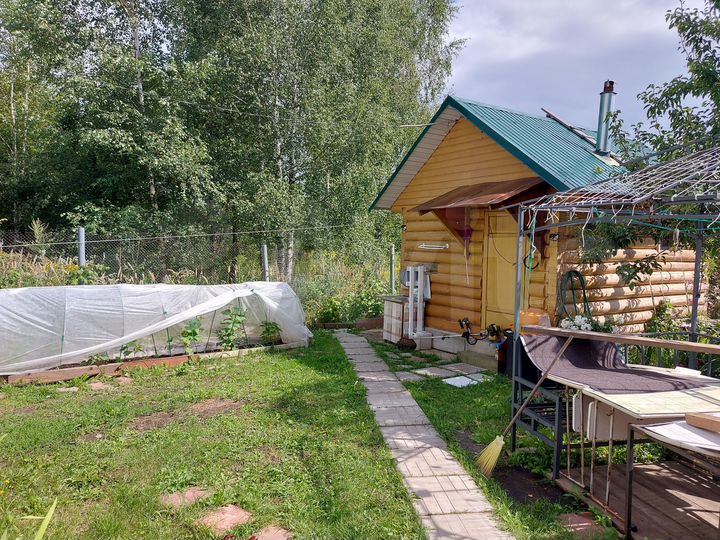 Дача 186 м² на участке 7,5 сот.