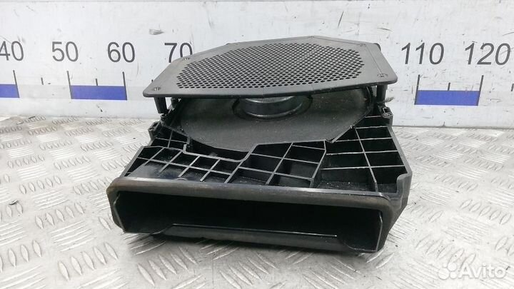 Сабвуфер BMW 1-Series