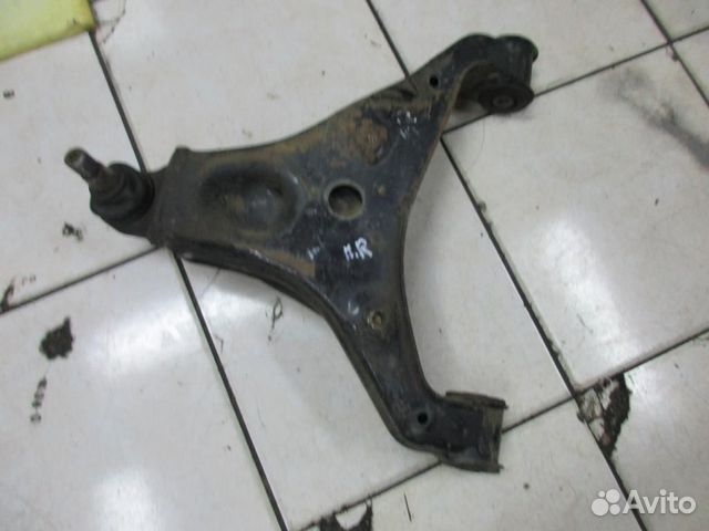 Рычаг передний нижний правый w906 Sprinter 651