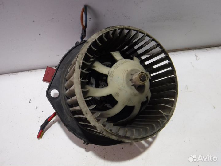 Моторчик отопителя Iveco Daily III