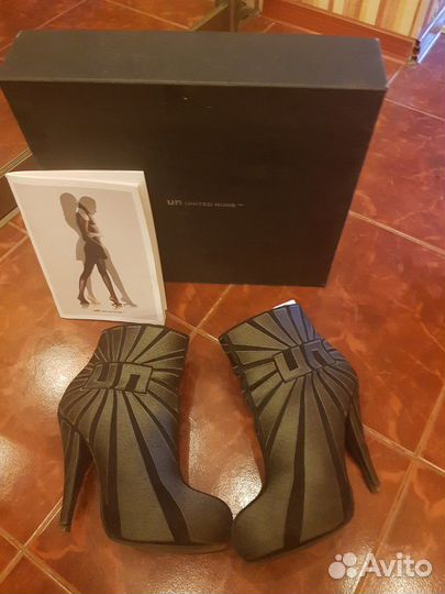 United Nude оригинал