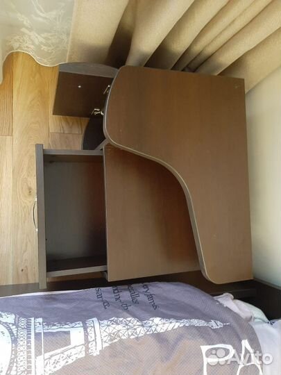 Тумба прикроватная