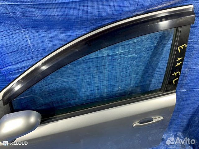 Стекло двери на nissan note E11 HR15DE