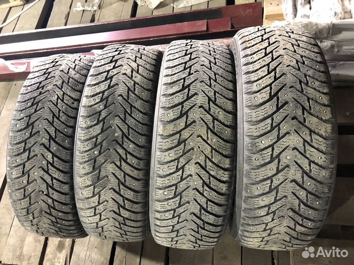 Nokian Tyres Hakkapeliitta 8 185/65 R15 92T