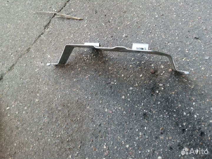 Кронштейн полки багажника Mercedes W166 GLE