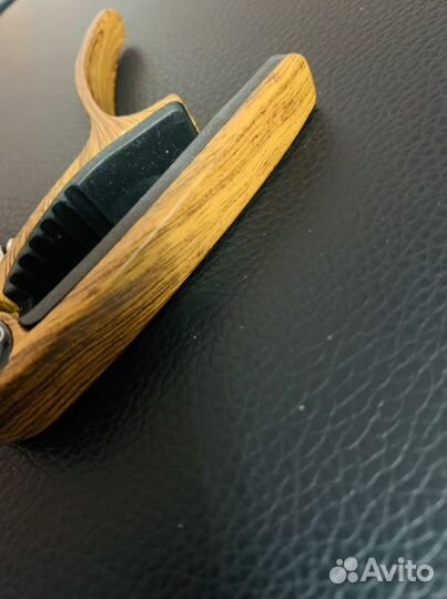 Каподастр для всех гитар