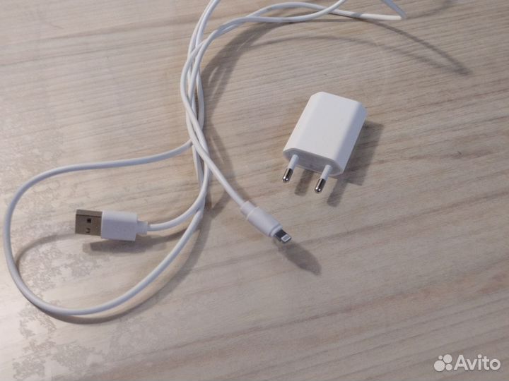 Зарядка на apple iPhon