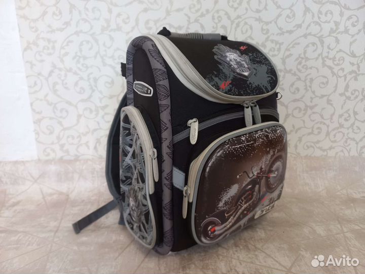 Школьный рюкзак