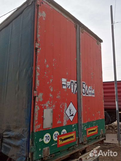 На полуприцеп продается тент