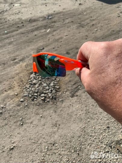 Спортивные очки Oakley