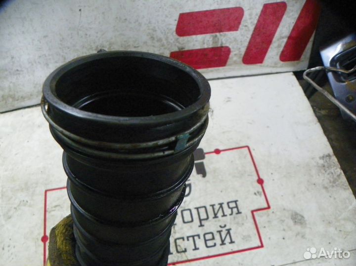 Патрубок воздушного фильтра Peugeot 4007