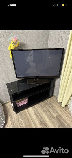 Тумба под телевизор