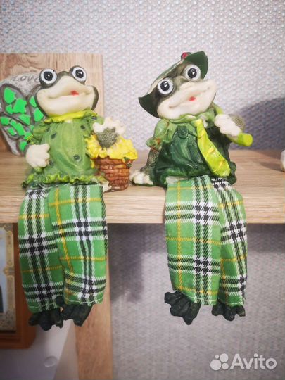 Фигурки лягушки парочка