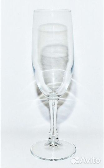 Бокалы и графины