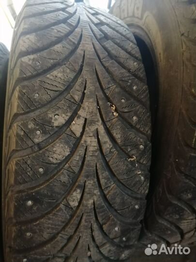 Sava Eskimo Stud 215/65 R16 98T