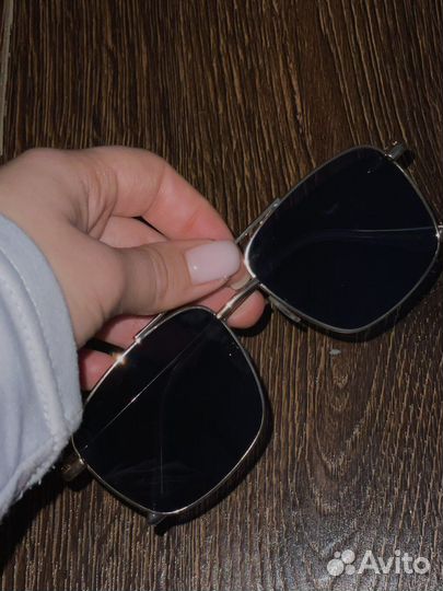 Солнцезащитные очки