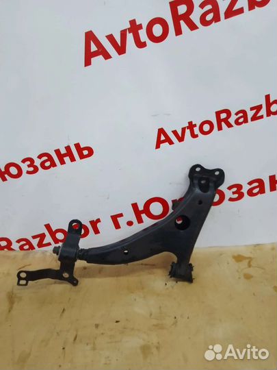 Передние рычаги Toyota Marino