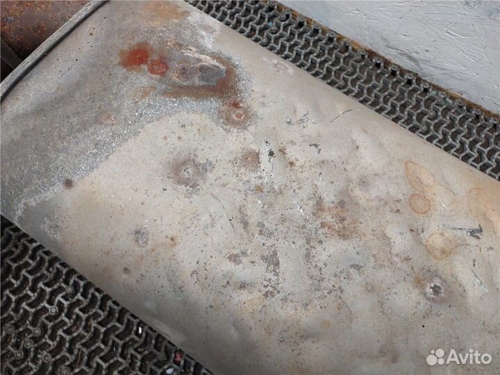 Глушитель Hummer H3, 2003