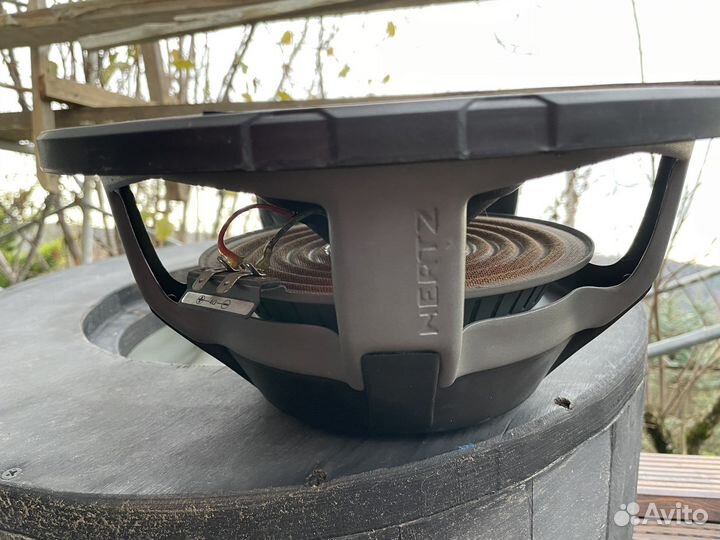 Сабвуфер Hertz ES 300 с коробом