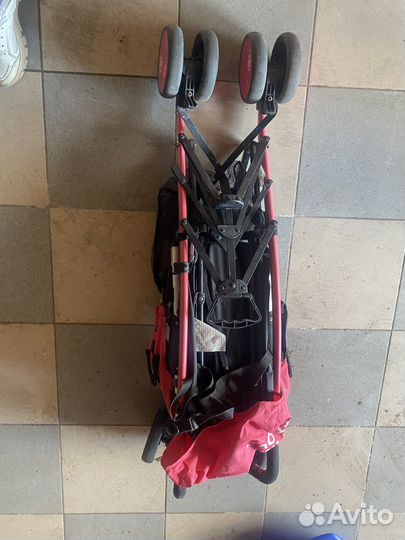 Прогулочная коляска