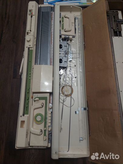 Двухфонтурная вязальная машина brother KH881/KR850