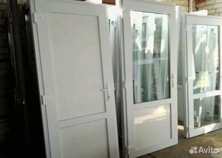 Двери пластиковые входные.Воронеж