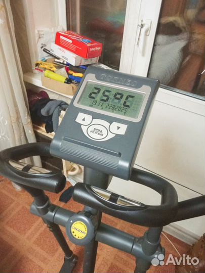 Эллиптический тренажер torneo