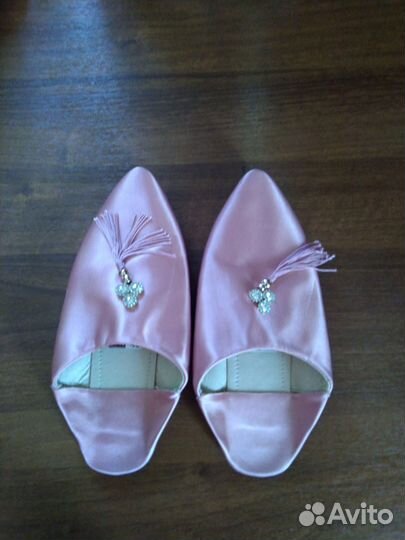 Шлепанцы для бассейна,тапки и перчатки новые