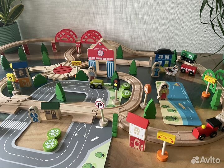 Железная дорога 120 деталей + электропоезд