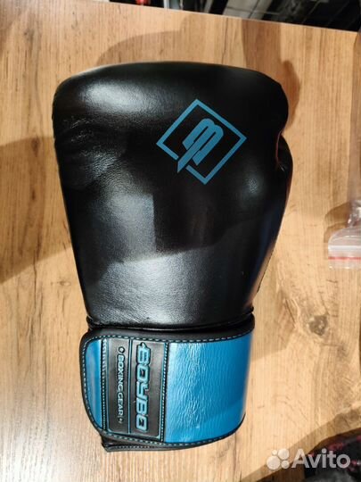 Боксерские перчатки