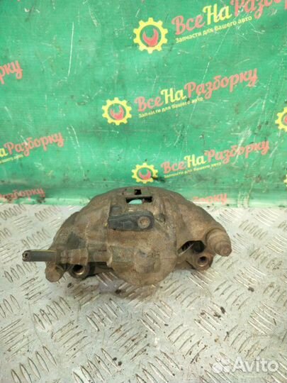 Суппорт передний левый Mercedes-Benz Vito W638 2.0