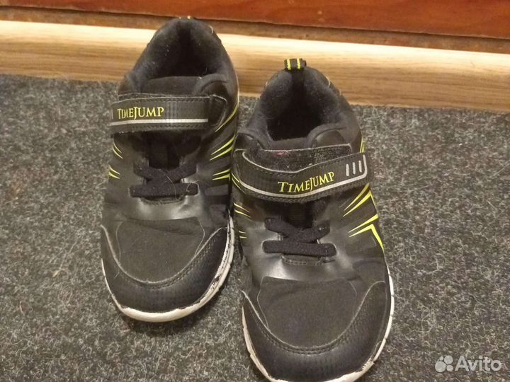 Кроссовки новые