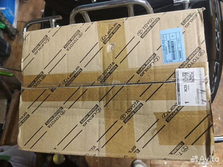 Водяная помпа на Toyota land cruiser 200