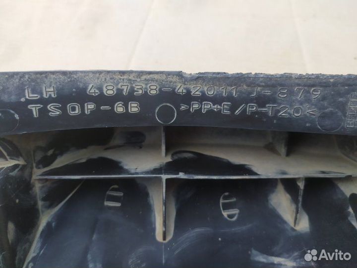 Пыльник задний левый Toyota Rav 4 XA 30