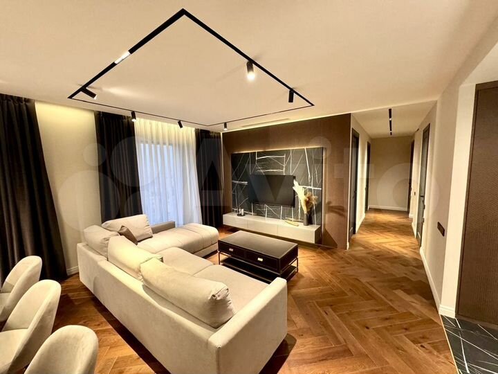 6-к. квартира, 168 м², 59/59 эт.