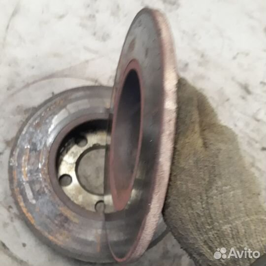 Тормозные диски задние Шкода Октавия тур (А4U1)