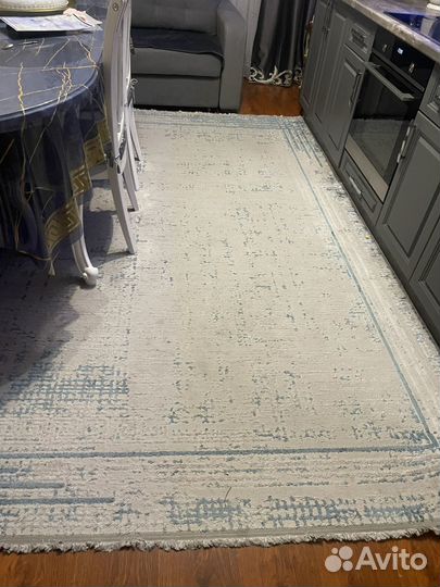 Ковер турецкий 2 на 3 б/у