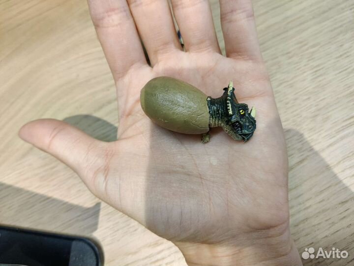 Динозавры в яйце