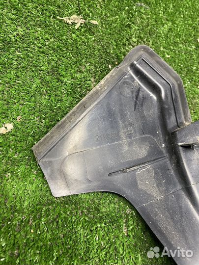 BMW X5 E70 накладка фонаря