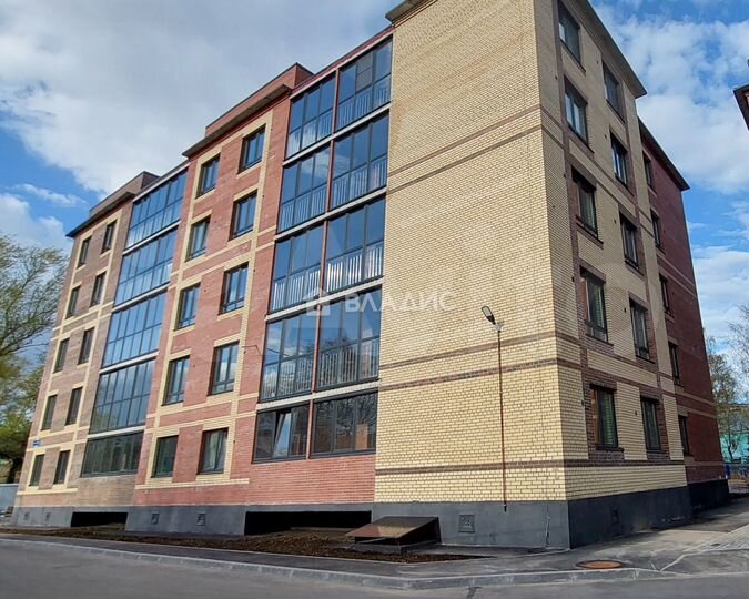 2-к. квартира, 68,8 м², 2/5 эт.