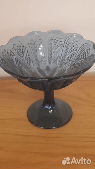 Ваза для фруктов на ножке цветное стекло СССР